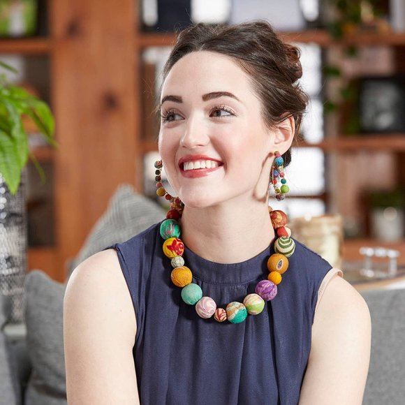 NWT World Finds Kantha Bauble Bead Necklace - Picture 4 of 4